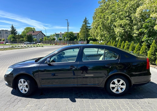 Skoda Octavia cena 26950 przebieg: 174090, rok produkcji 2010 z Kostrzyn małe 67